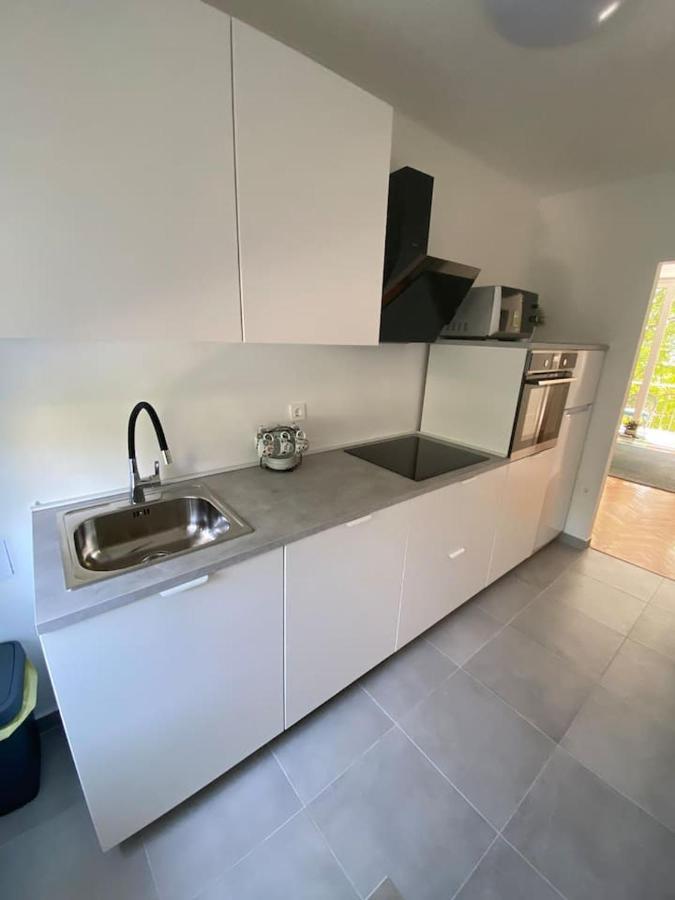 Apartman Eni Rijeka Apartment ภายนอก รูปภาพ